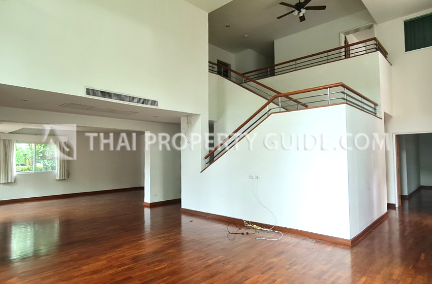 House with Shared Pool in Nichada Thani 